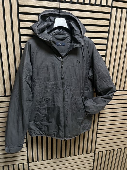 Fred Perry : Яке размер  М / Оригинал