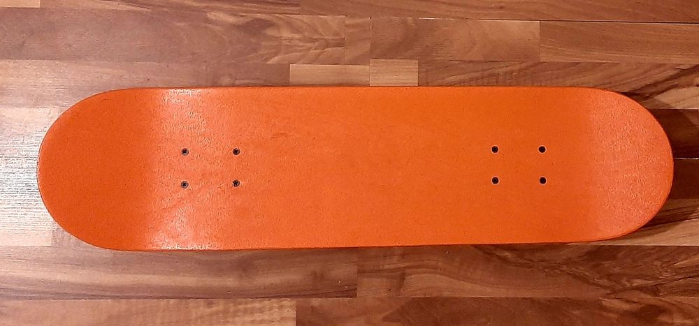 Две магнитни масички  и нови играчки