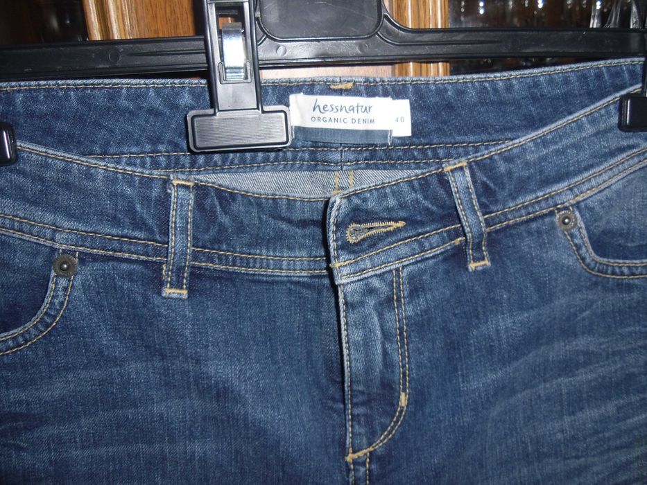 pantaloni scurti de blug