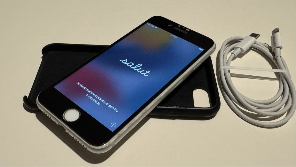 Apple iPhone 7 silver 128GB baterie 100%