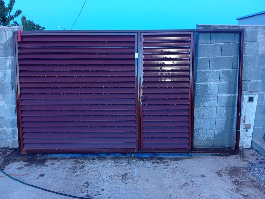 Poarta robusta  culisanta din fier cu lamele h210 L300
