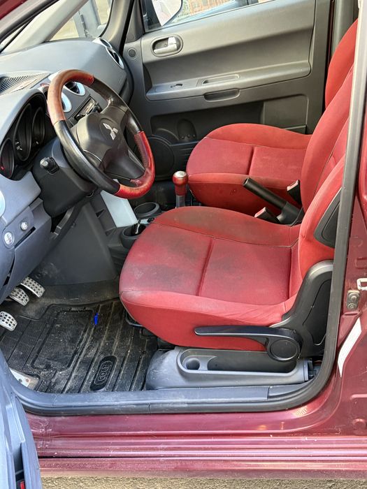 De vazare mitsubishi colt