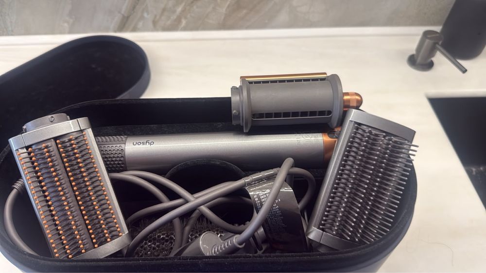 Стайлер Dyson новый