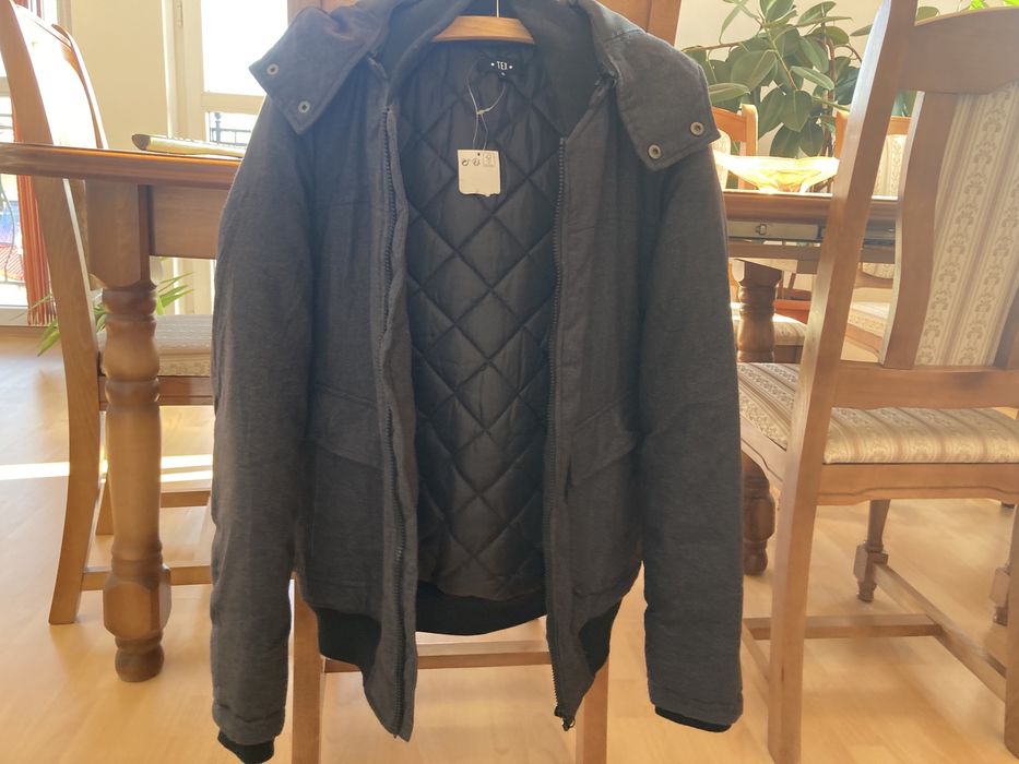 Geaca de stofa cu gluga marime S, noua cu eticheta