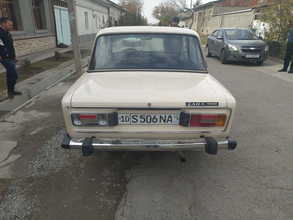 Vaz 2106 sotiladi