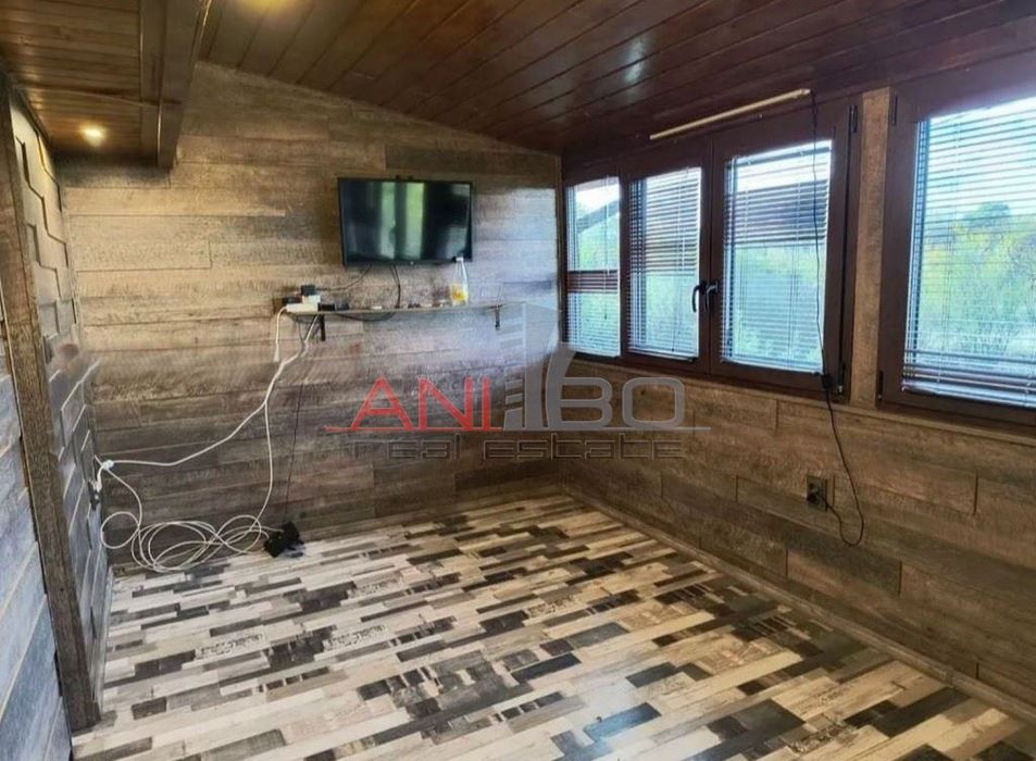 Къща в София, област-гр.Годеч площ 55м2, 330м2 УПИ, цена 125000€