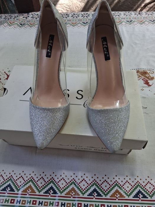 Pantofi ocazie  mărimea 36