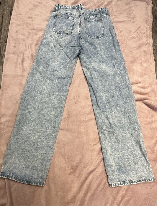 Светлосини скъсани дънки