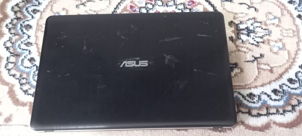 Ноутбук на запчасти