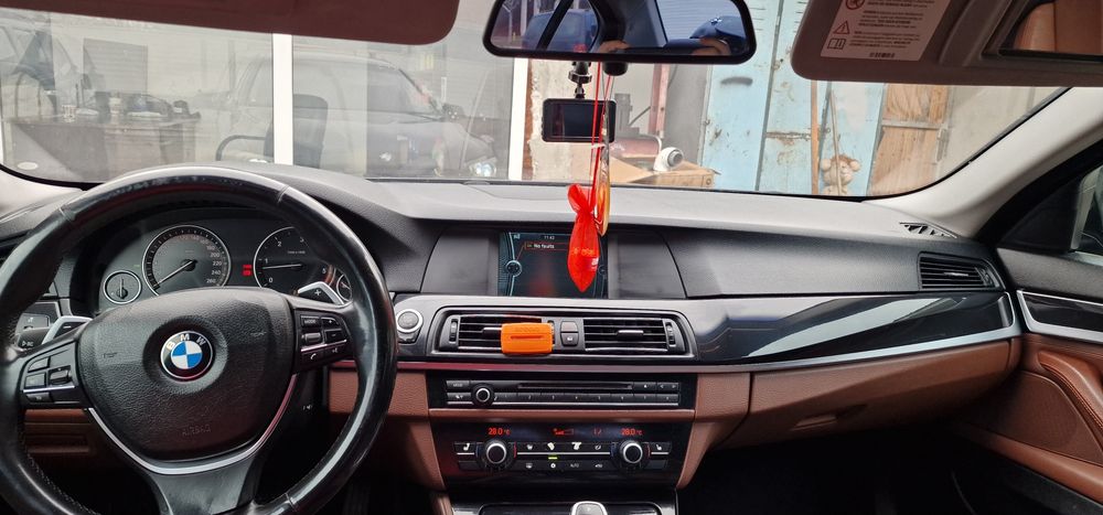 Bmw f10 3.0D 204 cp automat (fiscal pe loc)