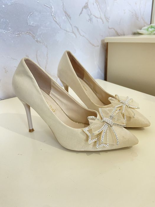 Продам ботильоны и туфли