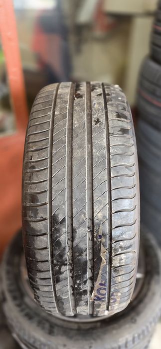 Гуми 4бр 225/50/17 - 1бр  - 89 лв