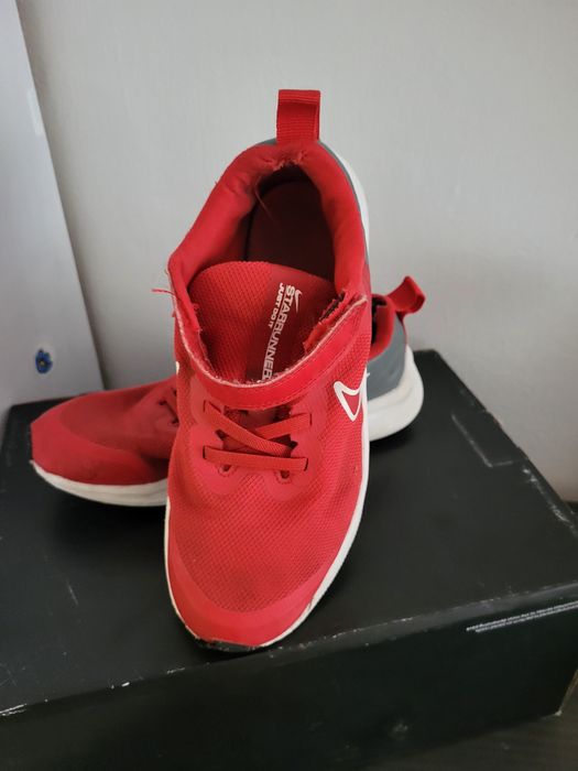 Adidași Nike mar. 33,5