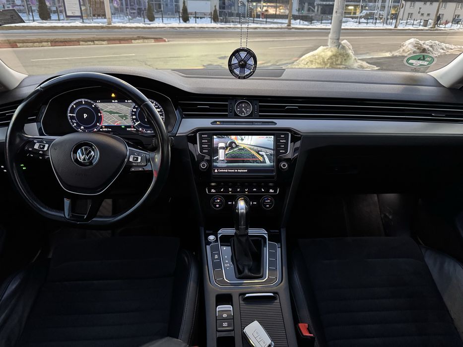 Vw Passat R-line 2017 EURO 6 Matrix Virtual Cockpit Panoramic
