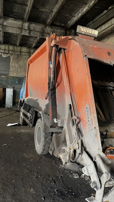 Продам мусоровоз донфенг рабочий