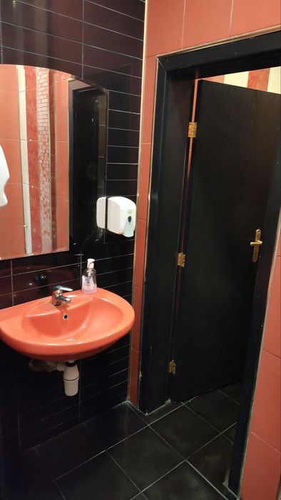 Продава се Заведение в Бургас, Център - 105 кв.м за 1970 €/кв.м - Снимка #2