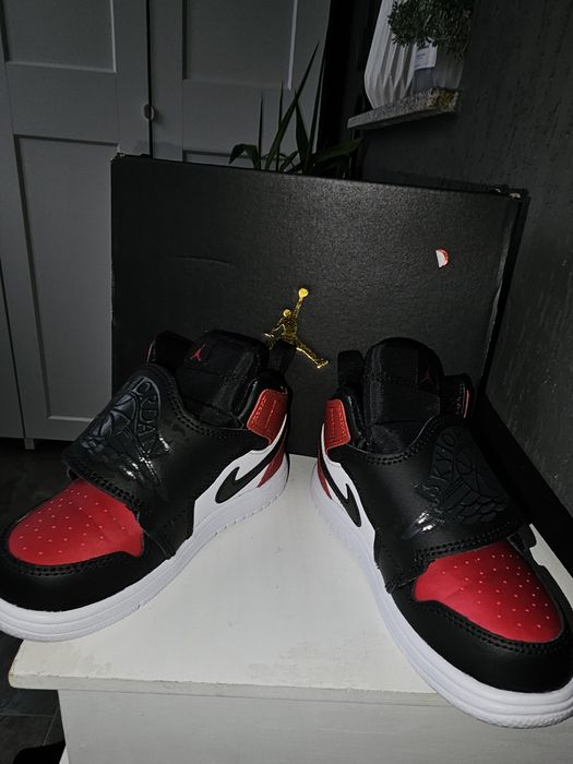 Adidasi Jordan marimea 26, nepurtati