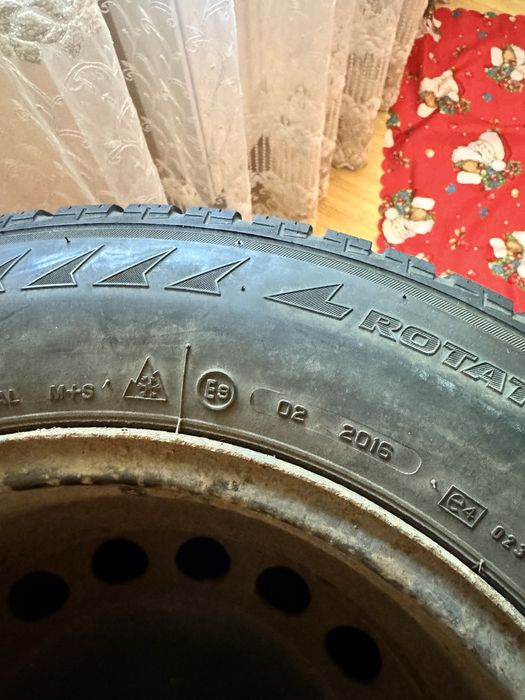 Roti Skoda Octavia 2 iarna Brigestone