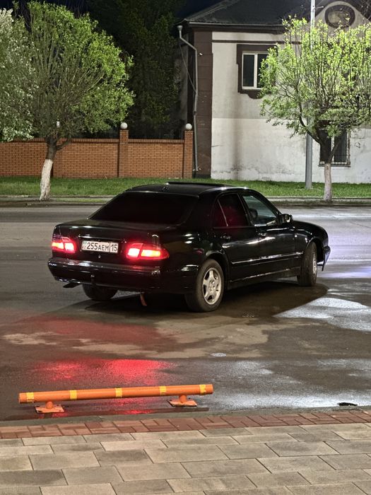 Продам мерседес е класс