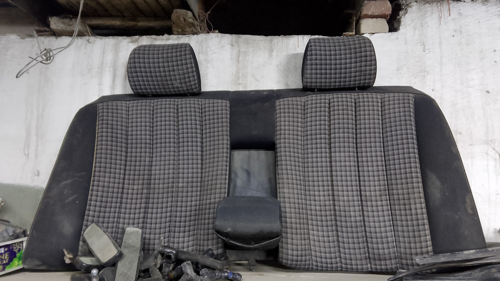 Продам запчасти 190 Мерседес