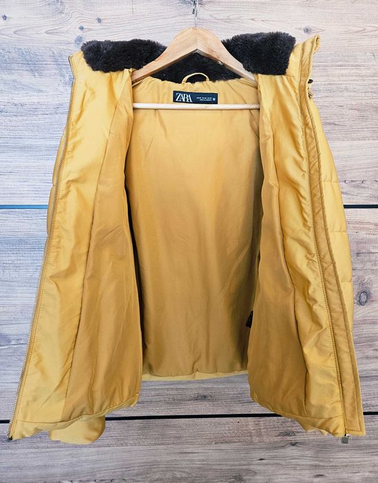 Ново дамско яке ZARA зимно горчица XS качулка подплата вата златисто