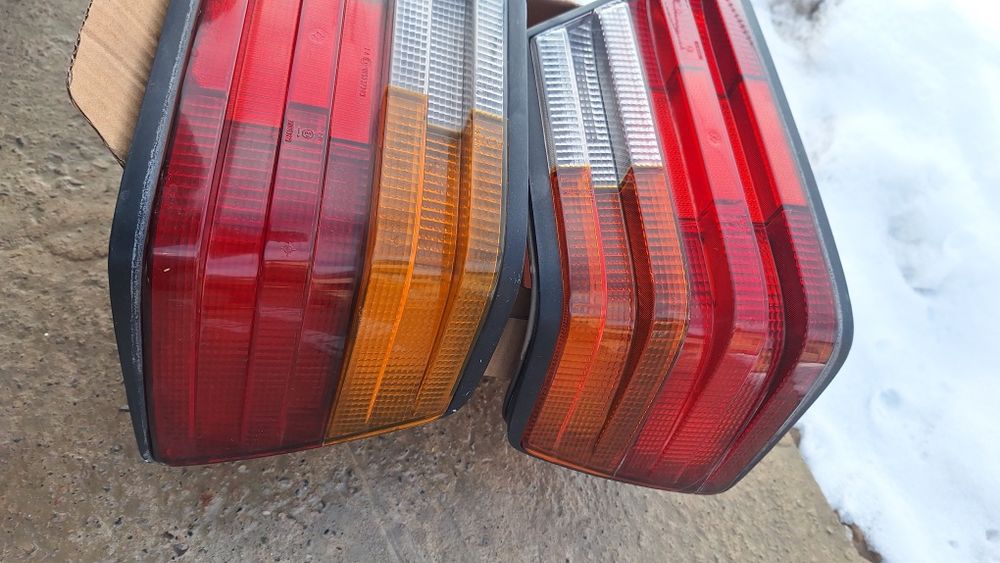 Мерседес 124 оригинал стоп фонарь