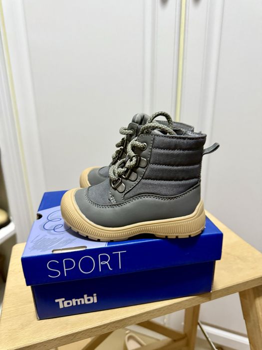 Стильные Новые ботиночки 21 размера