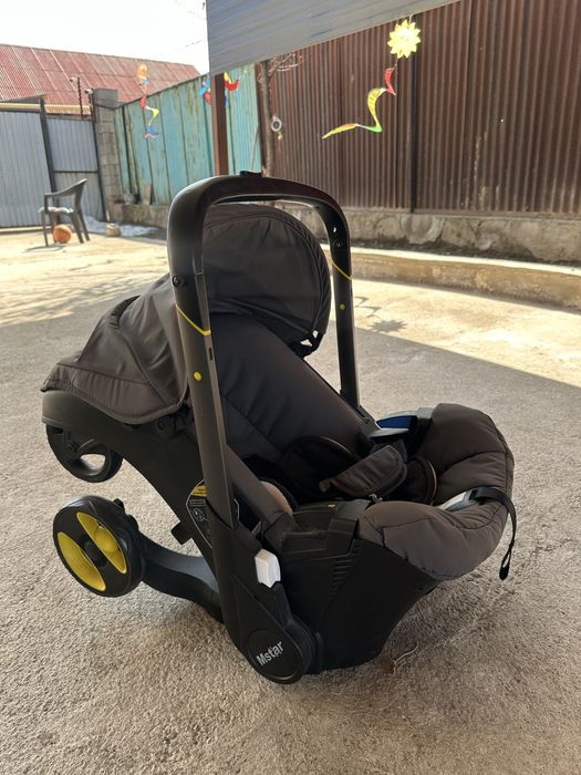 Автолюлька коляска