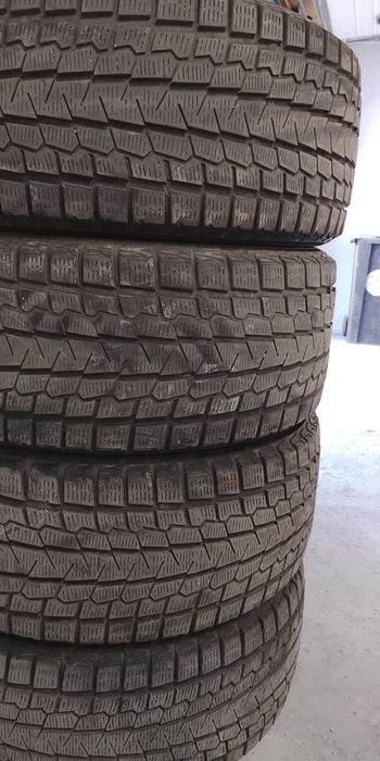 продам зимние шины в комплекте