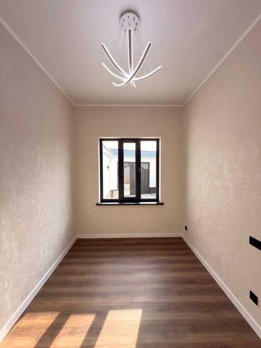 Продаётся Евродом в центре Сергели.