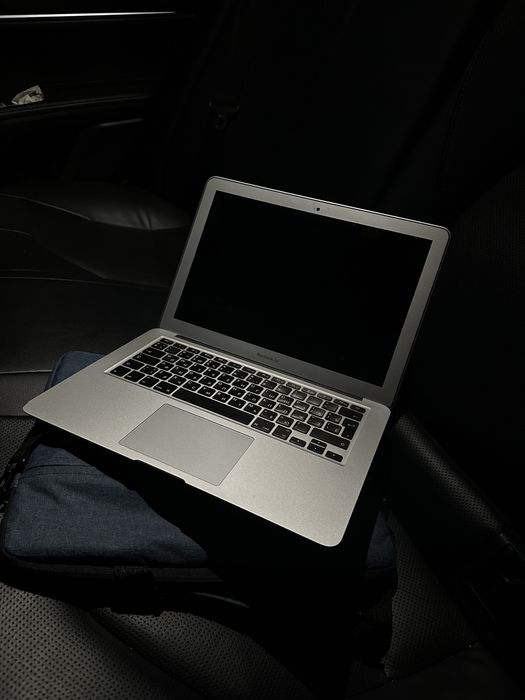 Macbook air 13. 2016.