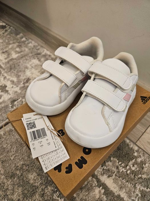 Маратонки за момиче