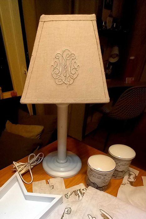 Пердета винтидж - ангелчета, оранжево, зелено, червена завеса, лампа