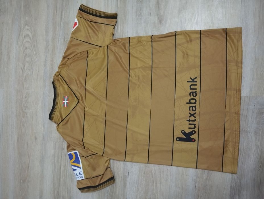 Футболни тениски (  Астън Вила, Виляреал, Дженоа, Дармщад