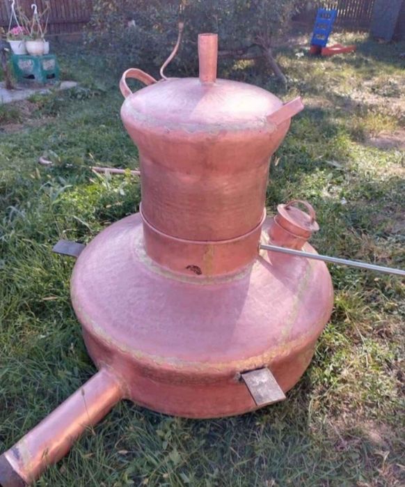 Vând cazane de țuică din cupru alimentar orice mărimea mai multe infor