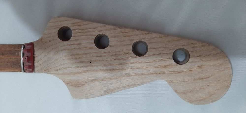 Gât bass chitară