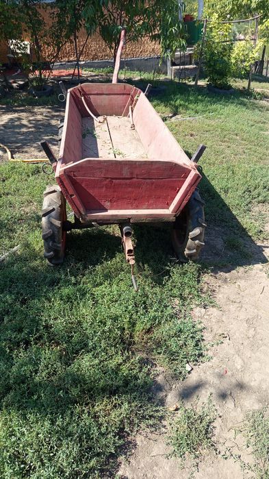 Vand căruță de ponei
