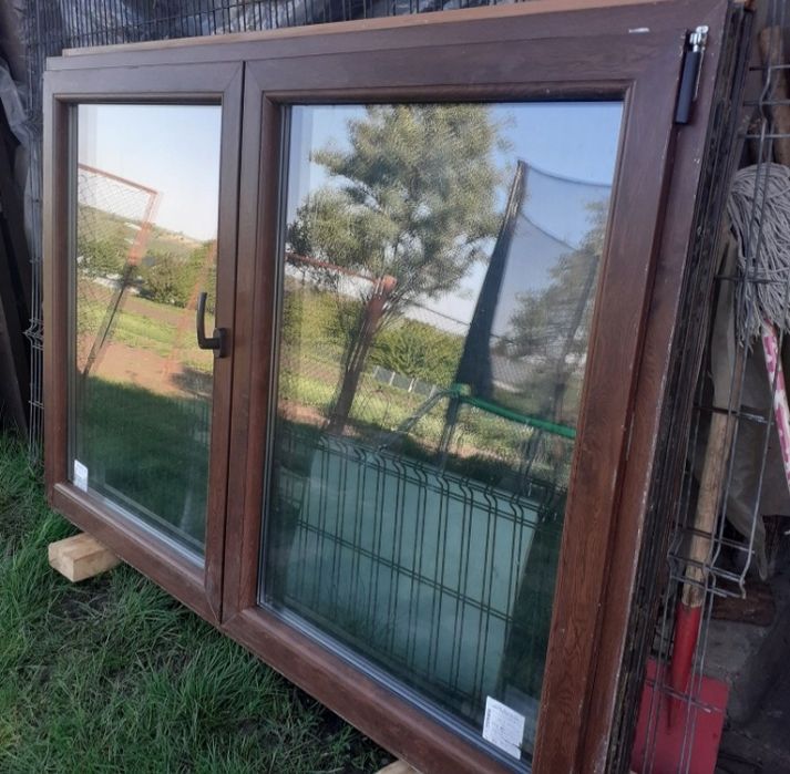 Oglinzi de pus în cameră .Și geam termopan