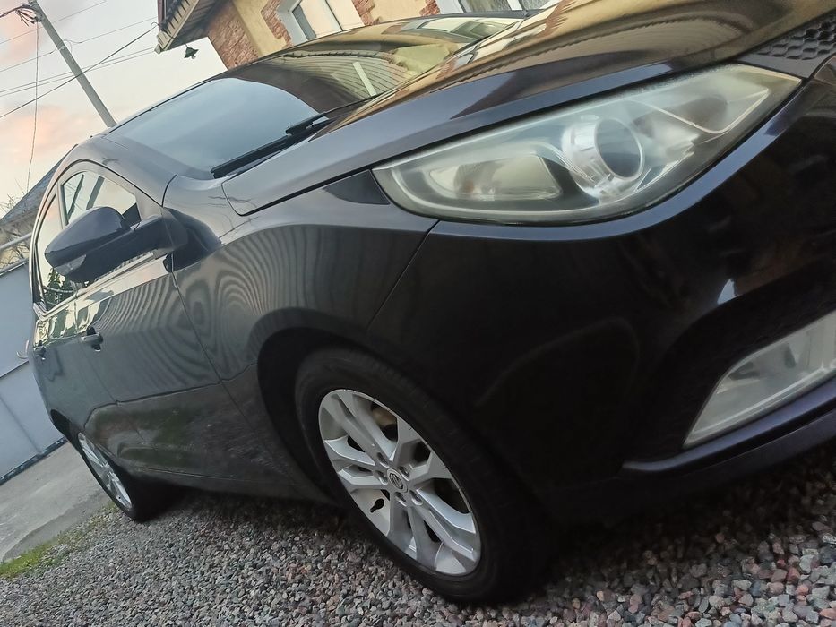 Продам автомобиль MG 5