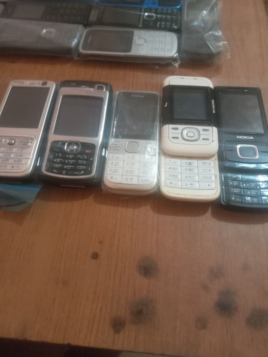 Продаю телефоны нокия орегенал
