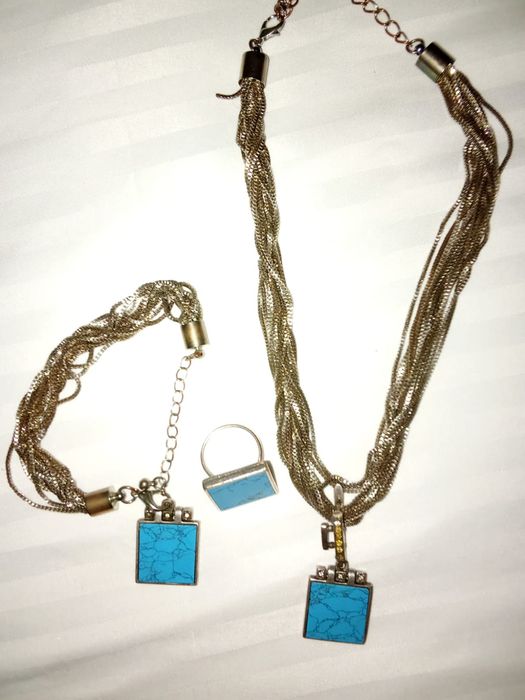 Комплект с бирюзой. 5000 тенге