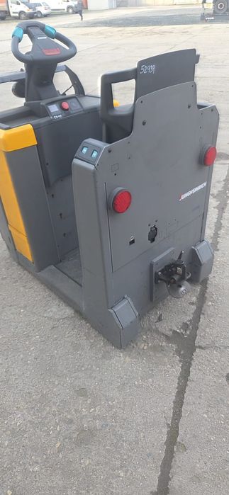 Tractor de remorcare Electric