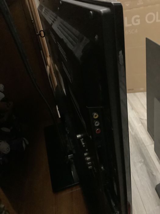 Телевизор Панасоник