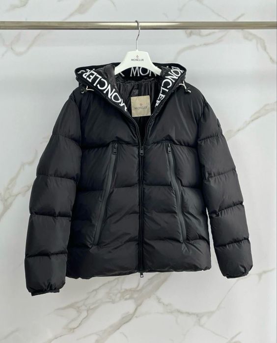 Куртка Moncler новая