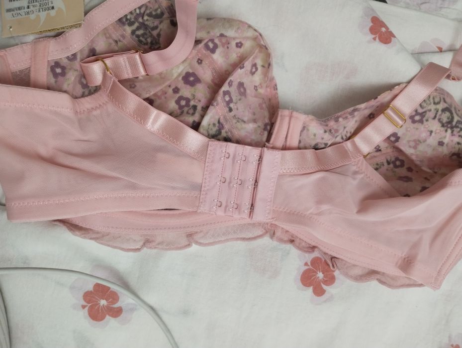 Бюстгальтер 105Е