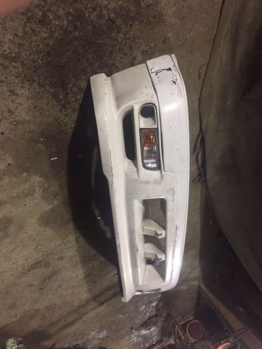 Тойота Сюрф заданий бампер185 кузов