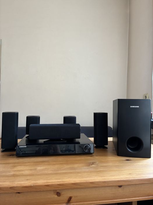 Samsung HT-Z310 blu ray home cinema ( домашно кино )