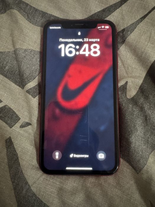 Iphone xr 64 гб емкость 74%