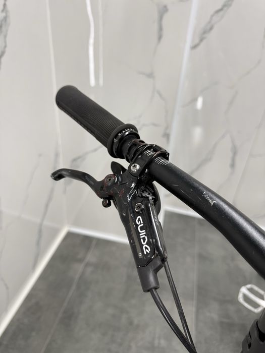 Колело за спускане Commencal FRS Furious DH 2023 M 27.5