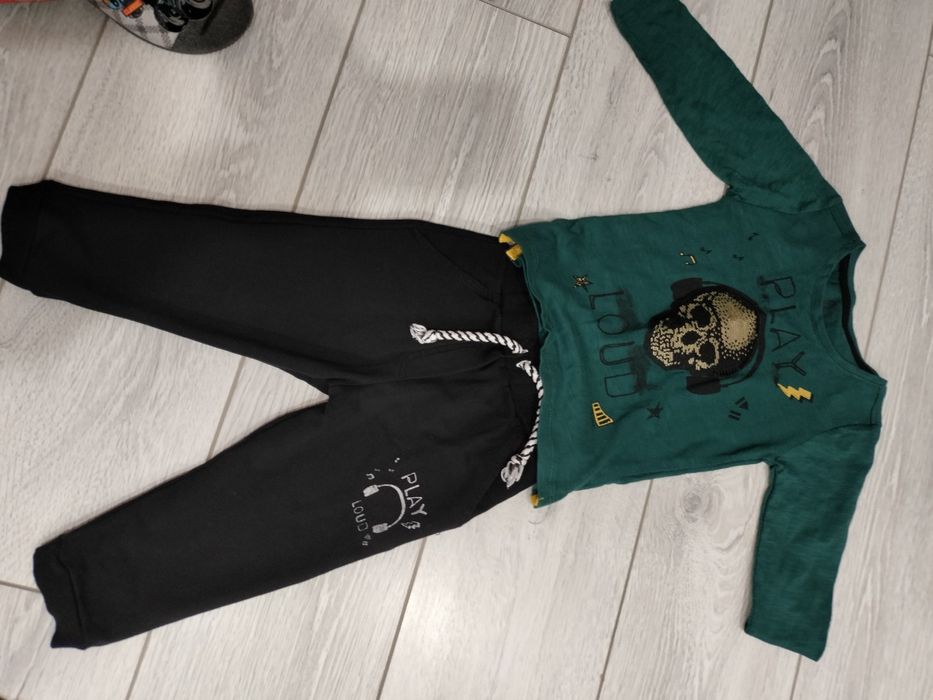 Продам   детские вещи